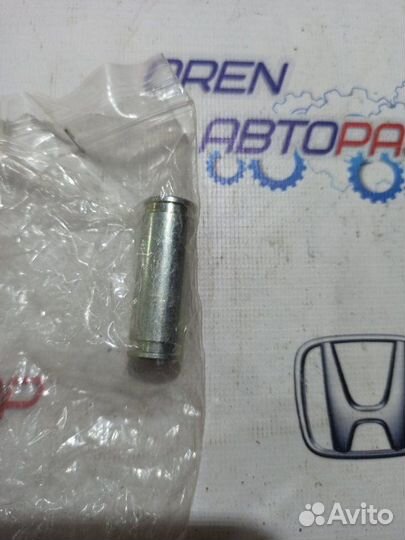 Направляющая суппорта задняя Toyota Rav4 2