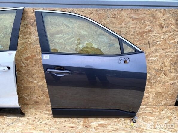 Дверь передняя правая toyota rav4 XA50