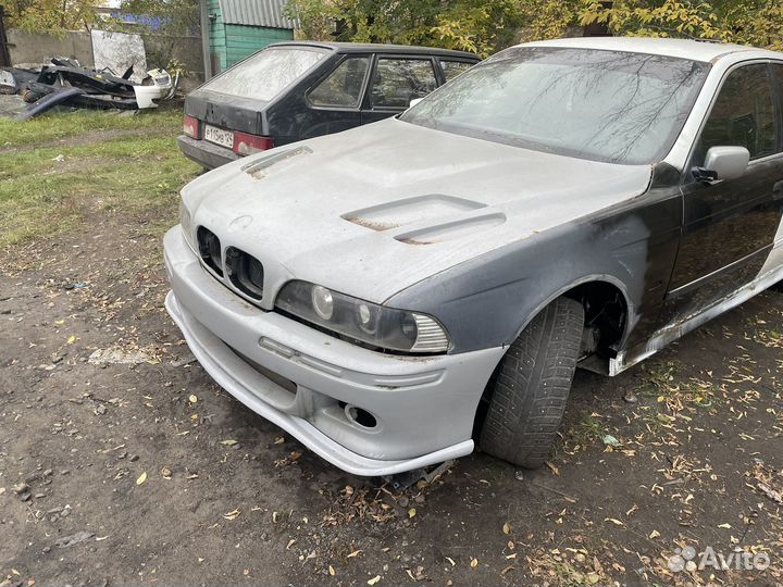 Капот на BMW 5 e39