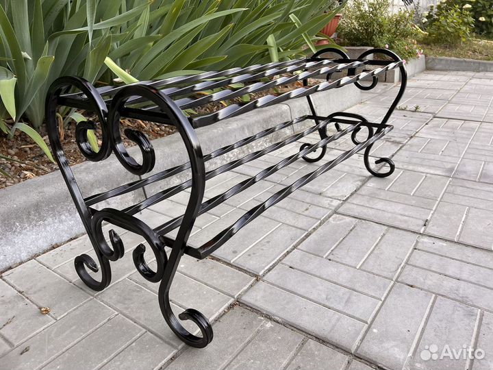 Обувница кованая