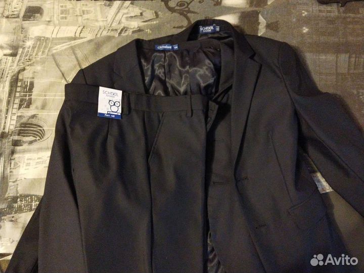 Пиджаки, штаны школьные