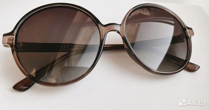 Солнцезащитные очки desplol