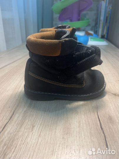 Осенние детские ботинки