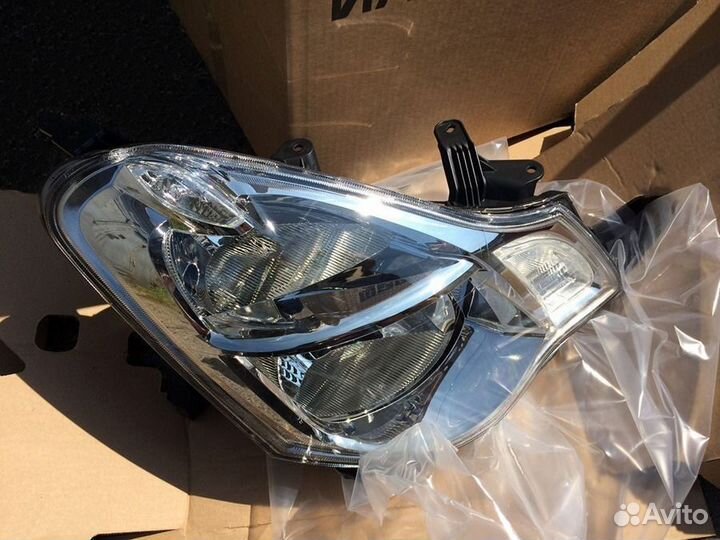 Фара передняя правая Ниссан Альмера g15 2012 - нв