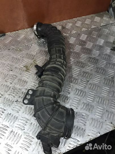 Патрубок воздушного фильтра