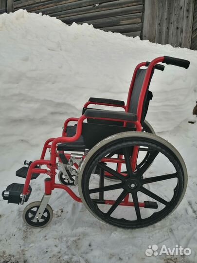 Коляска инвалидная