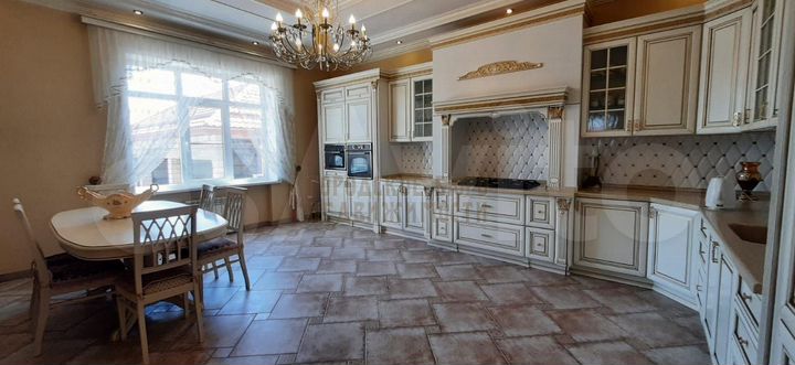 Дом 470 м² на участке 20 сот.