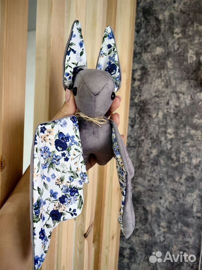 Летучая мышка игрушка