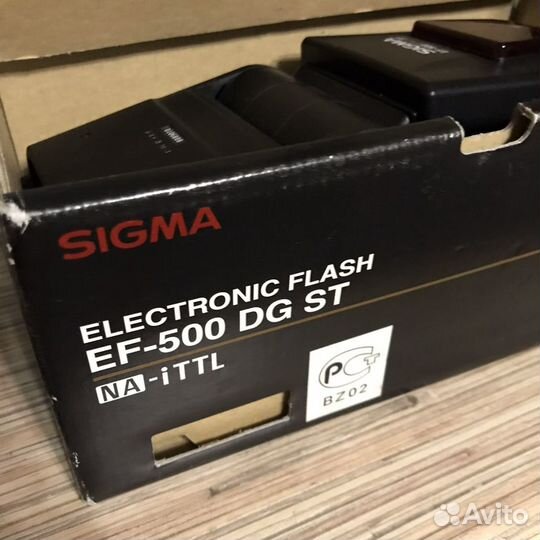 Вспышка Sigma EF 500