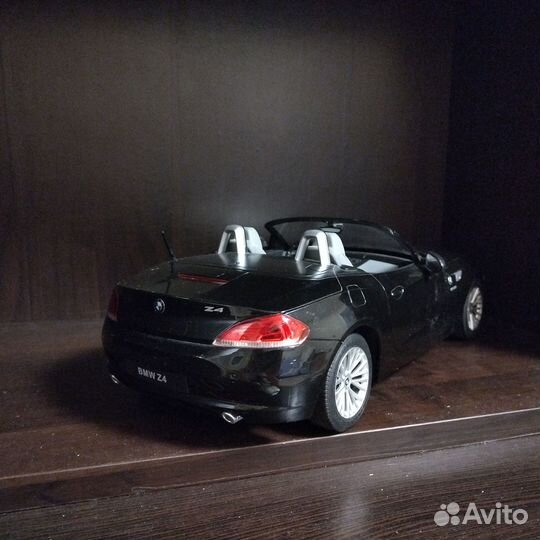 Модель автомобиля BMW Z4