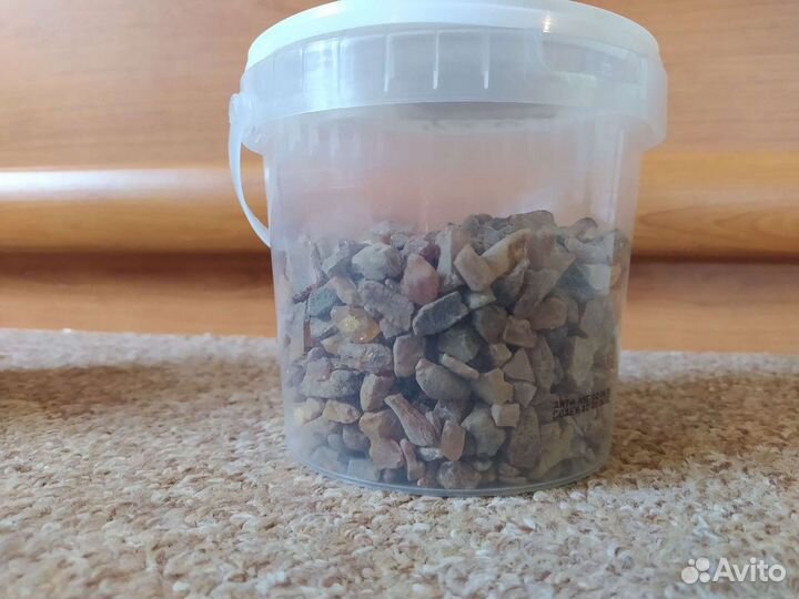 Коробка с янтарём (необработанный)