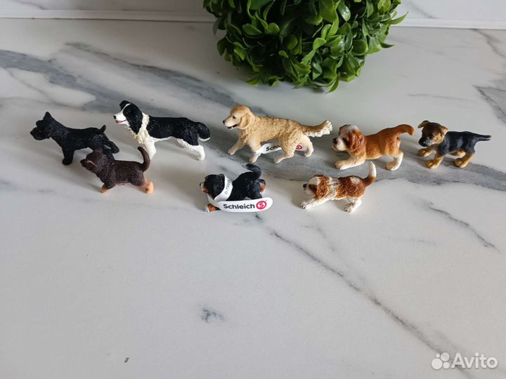 Фигурки собак Schleich