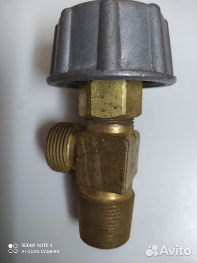 Вентиль на газовый баллон