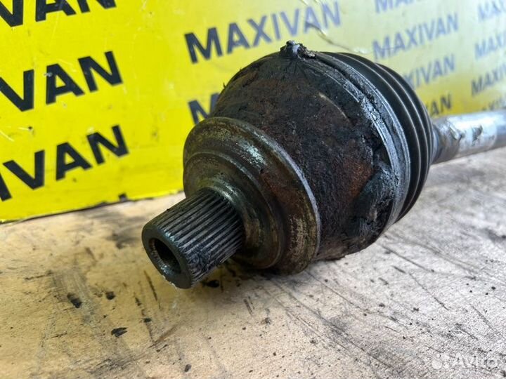 Привод (полуось) передний правый Audi A6 C6 2008