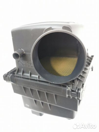 Корпус воздушного фильтра Jeep Grand Cherokee WK2