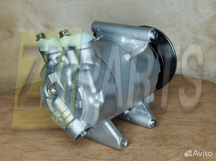 Компрессор кондиционера Land Rover Freelander