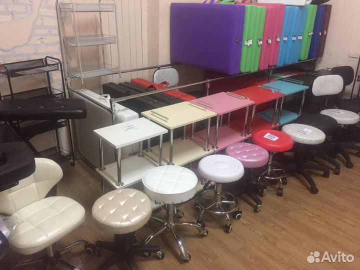 Этажерка на колесах в ассортименте