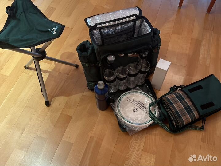 Рюкзак и набор для пикника и похода