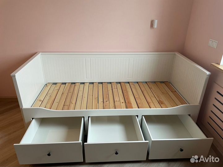 Раздвижная кровать, кушетка IKEA Hemnes