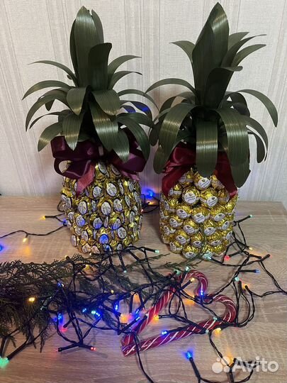 Подарок ананас
