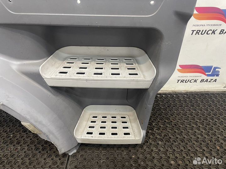 1835024 Корпус подножек правый Daf XF106