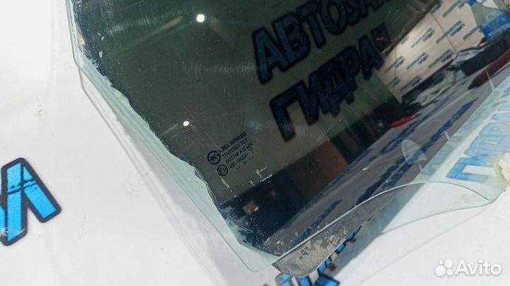 Стекло двери задней правой Kia Rio 3 83421-4X010