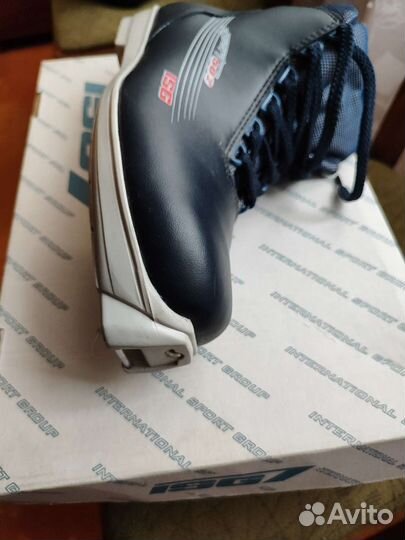 Лыжные ботинки