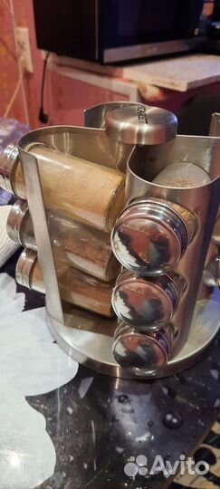 Подставка и ёмкости для приправ и перца