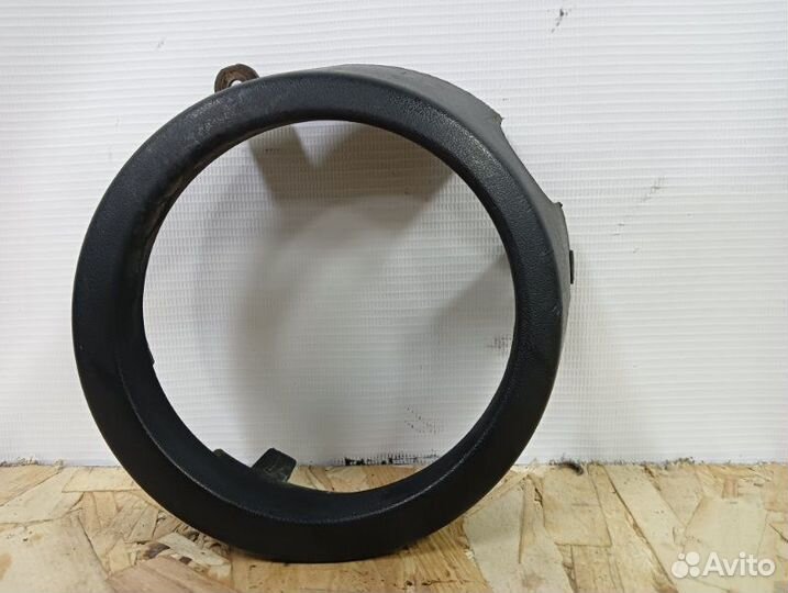 Рамка фары противотуманной задняя левая Ssangyong