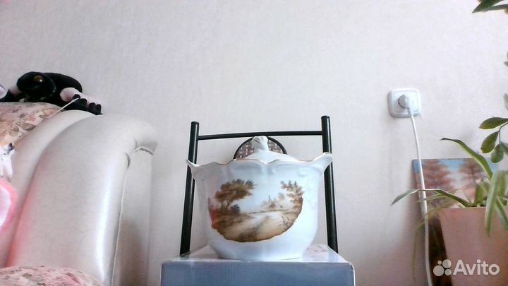 Супница с крышкой фарфор