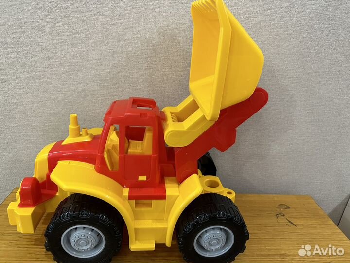 Детский трактор