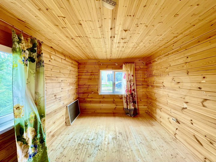 Дом 33,9 м² на участке 8 сот.