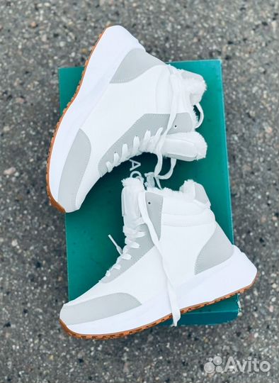 Кроссовки зимние