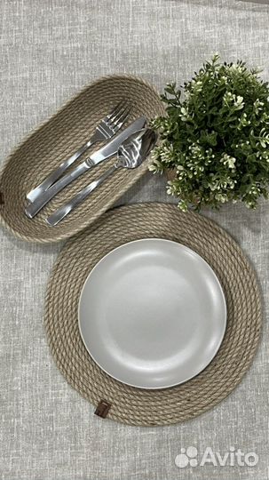 Набор сервировочных салфеток из джута корзинка