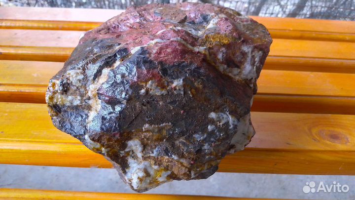 Яшма-полудрагоценный камень -2,5кг от 15 см