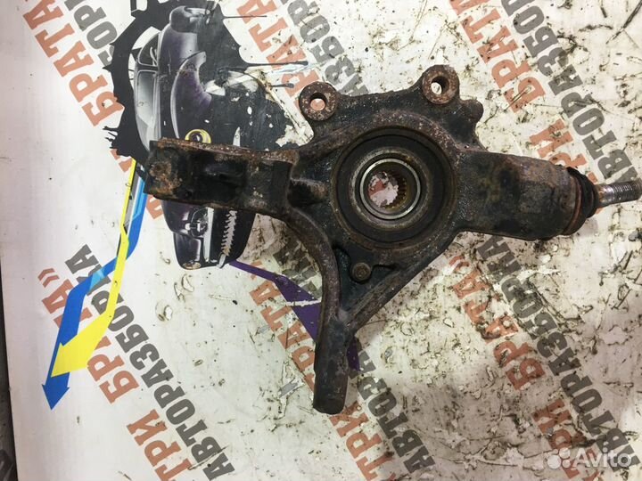 Пежо Кулак поворотный ступица передняя левая Лев