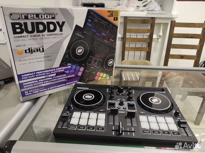 Reloop buddy - DJ-контроллер, 2 джога