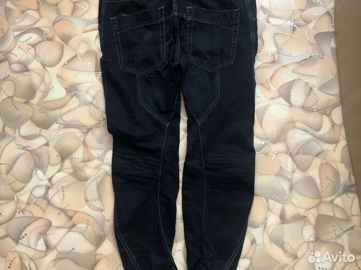 Джинсы