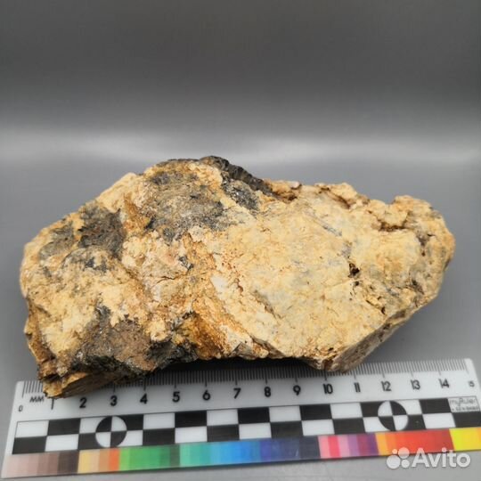 Лунный камень, биотит