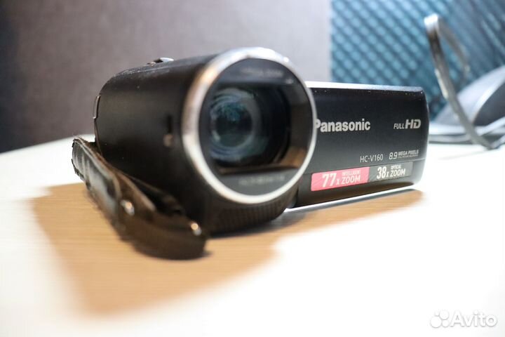 Продаю видеокамеру Panasonic HC-V160