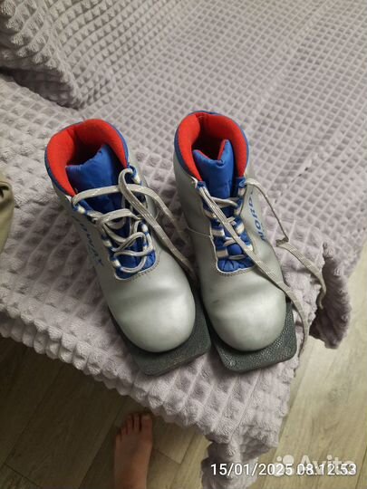 Лыжные ботинки