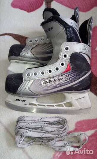 Хоккейные коньки bauer