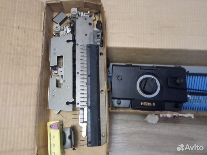 Машина ручная вязальная нева-5