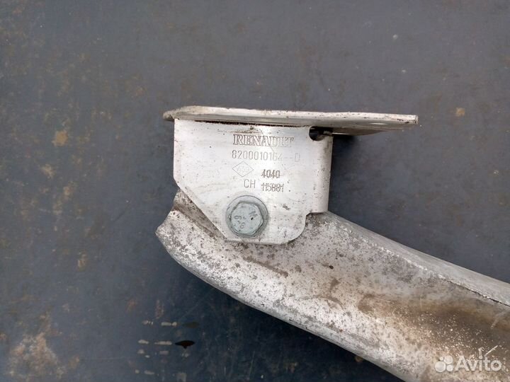 Усилитель заднего бампера Renault Megane 2 хэтчбек