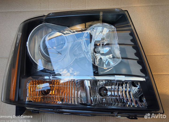 Блок фара правая Chevrolet Tahoe 3