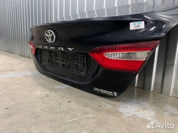 Крышка дверь багажника Toyota Camry XV70