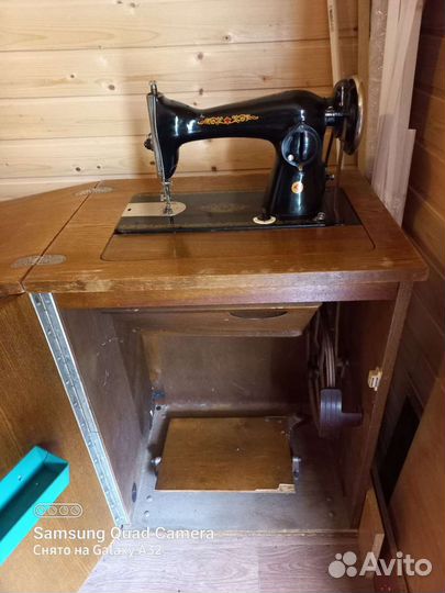 Швейная машина Подольск ножная