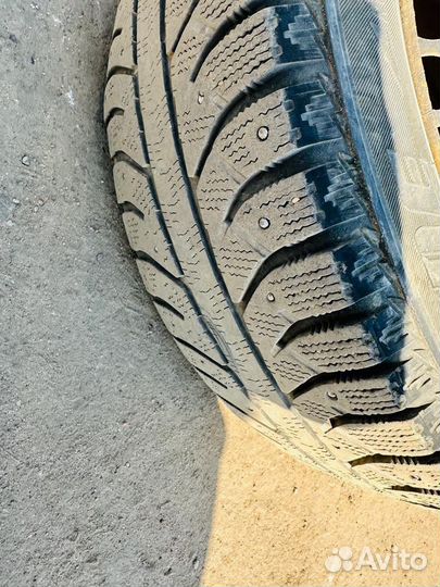 Nokian Tyres Hakkapeliitta 8 185/65 R15