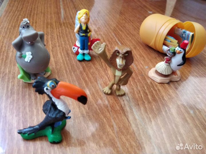 Разное из Киндер-сюрприза. Мадагаскар