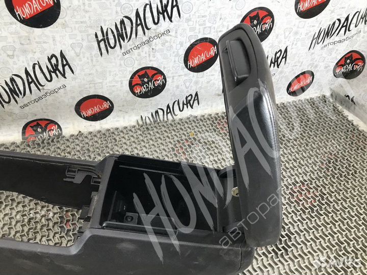Подлокотник Honda Accord